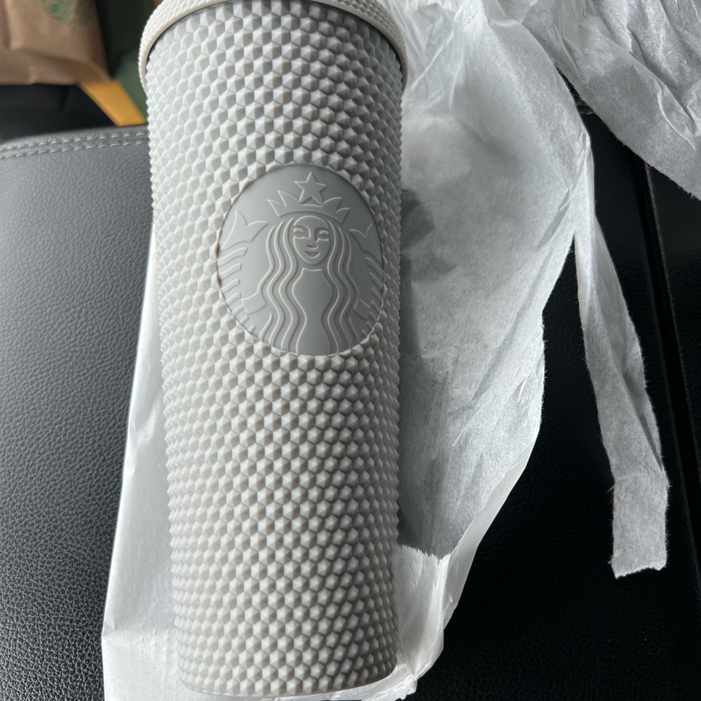 Nwt starbucks 2022 Mexico matte grey tumbler Venti